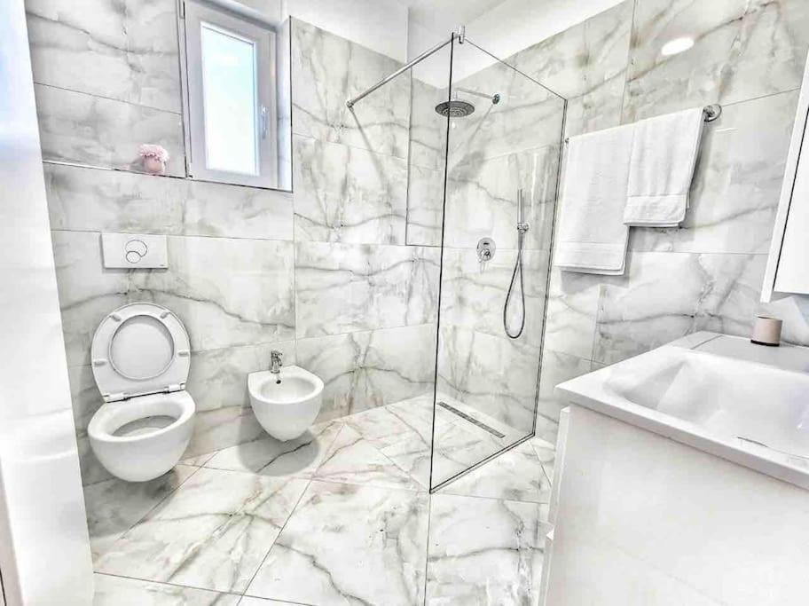 53° Bs Skanderbeg Center Comfort * Tirana