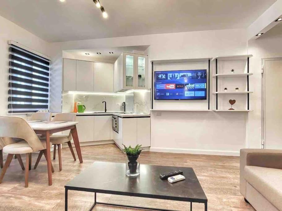 53° Bs Skanderbeg Center Comfort Apartman